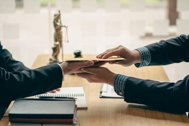 How A Conveyancer Brisbane Queensland Supports Smooth Settlements